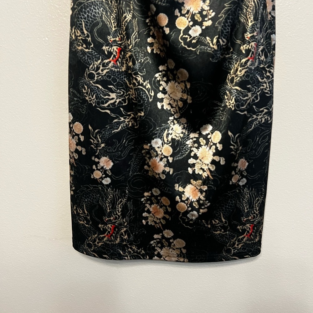 Urban Outfitters Black Dragon Print Sateen Twill Mini Dress Size Medium Gothic - Picture 2 of 7